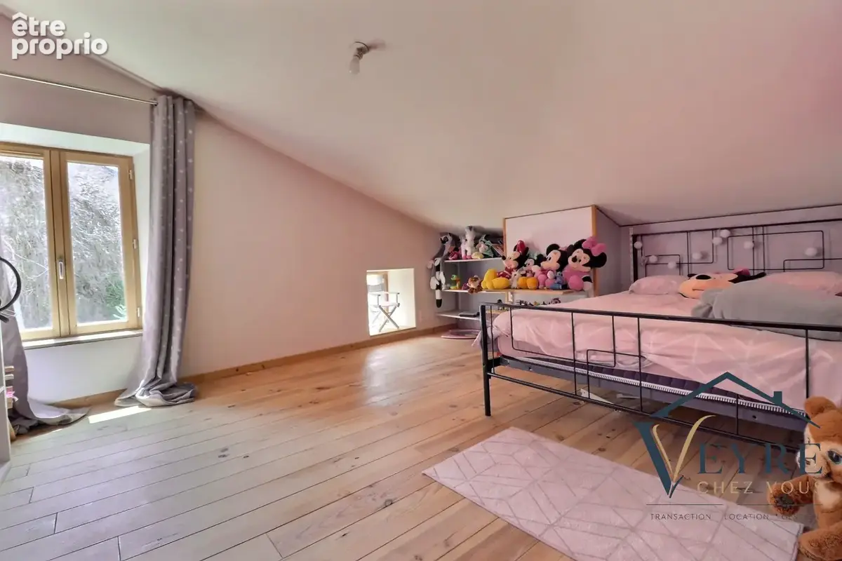 Maison 4 pièces 116 m² à vendre à Vic-Le-Comte (63270) - photo 8