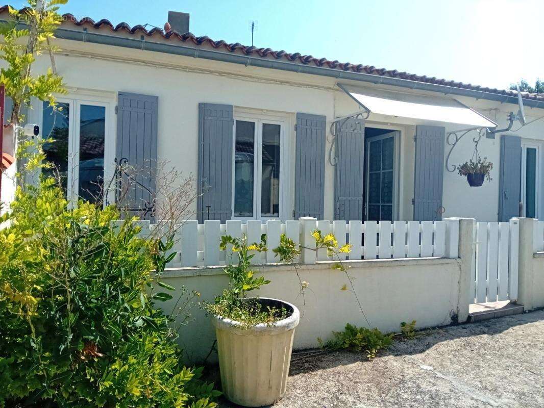 Maison à LA CHAPELLE-DES-POTS