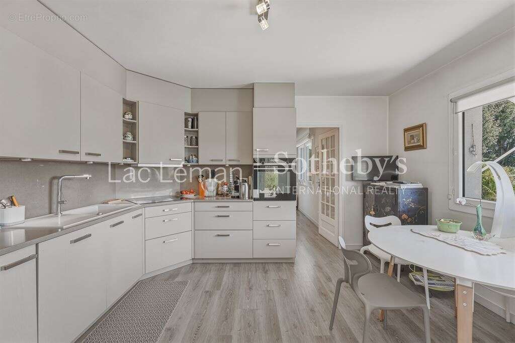 Maison à CHENS-SUR-LEMAN