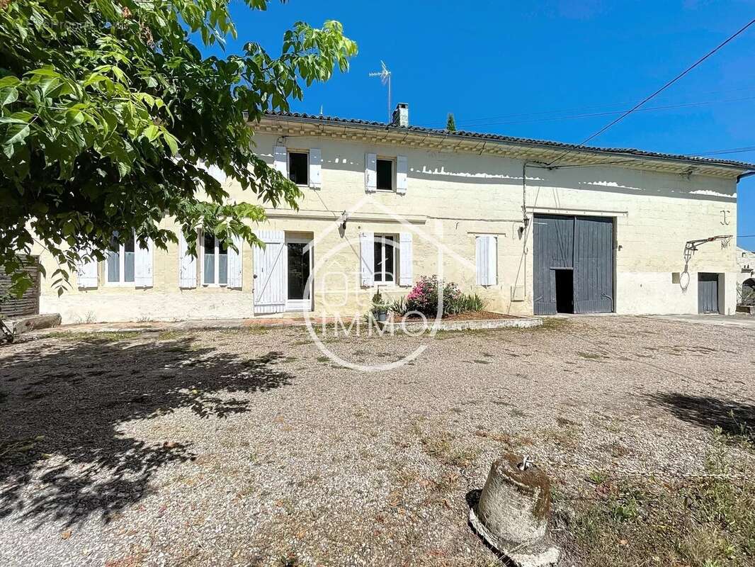 Maison à FRANCS