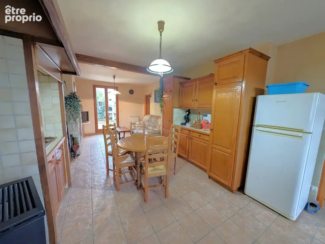 Maison de plain pied à vendre sur la commune des Ormes de 49m2 habitables avec jardin de 600m2 et garage - photo 5