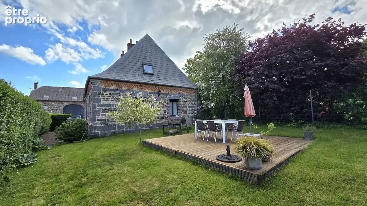 Grande propriété avec maison, hébergements et nombreuses possibilités d’exploitation, située à Mondrepuis - photo 11