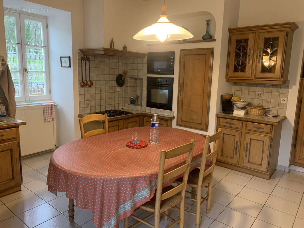 Maison à CHERVES-CHATELARS