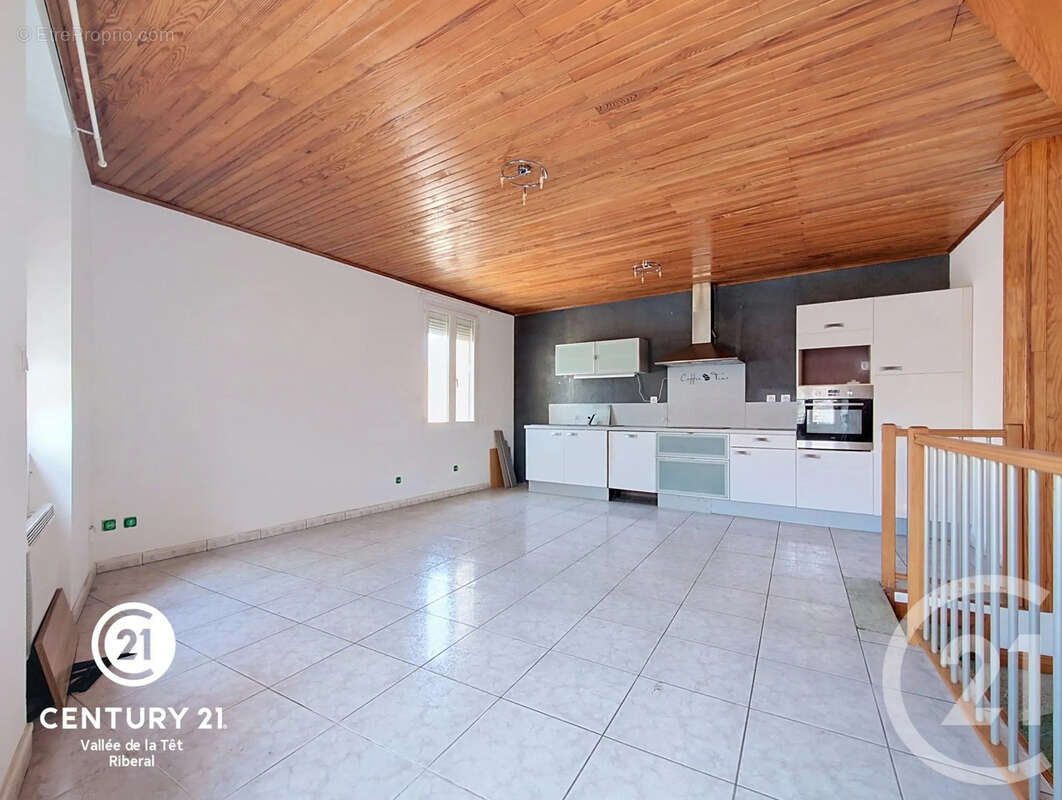 Maison 85 m² à Saint-Esteve  - photo 3