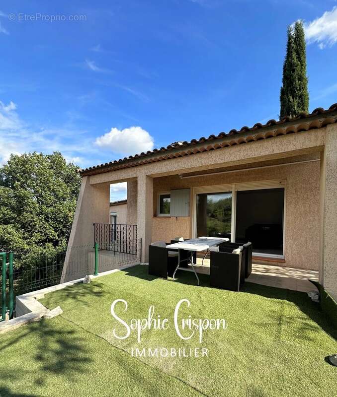 Maison à LES ADRETS-DE-L&#039;ESTEREL