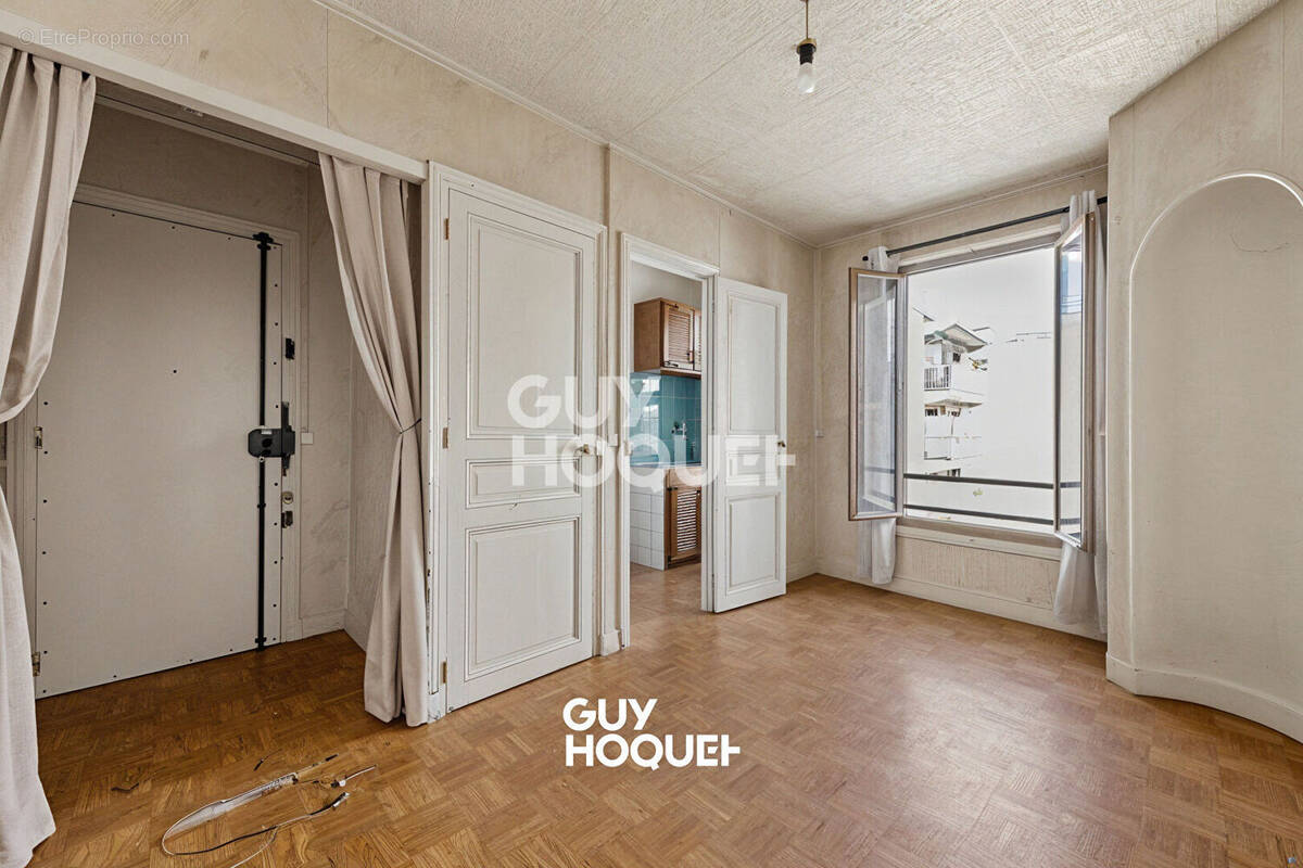 Appartement à PARIS-10E