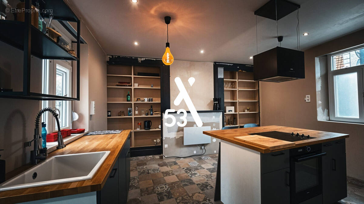 Maison à SAINT-MARTIN-AU-LAERT