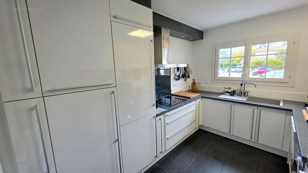 Maison Le Pian Medoc 5 pièce(s) 115 m2 - photo 6