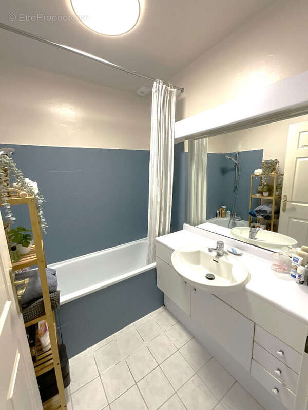 Appartement à VOISINS-LE-BRETONNEUX