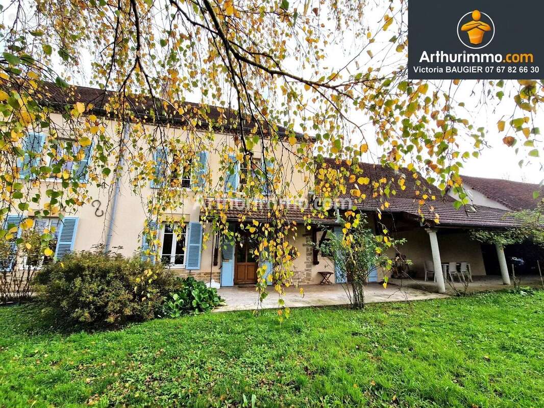 Maison à SAVIGNY-EN-REVERMONT