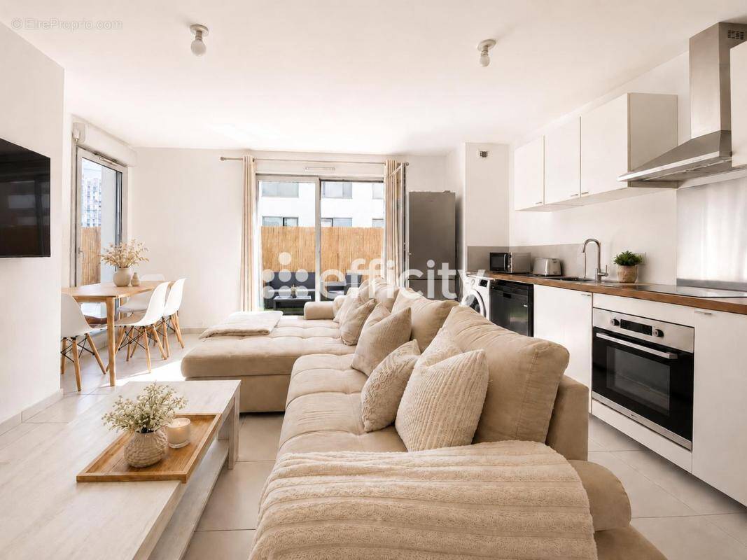 Appartement à MARSEILLE-3E