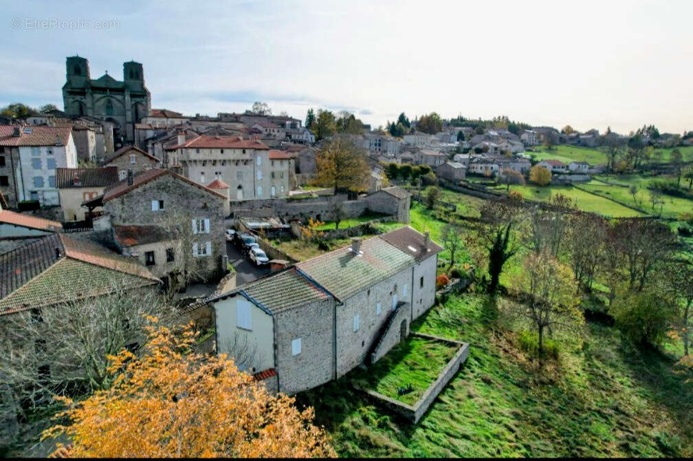 Maison à LA CHAISE-DIEU