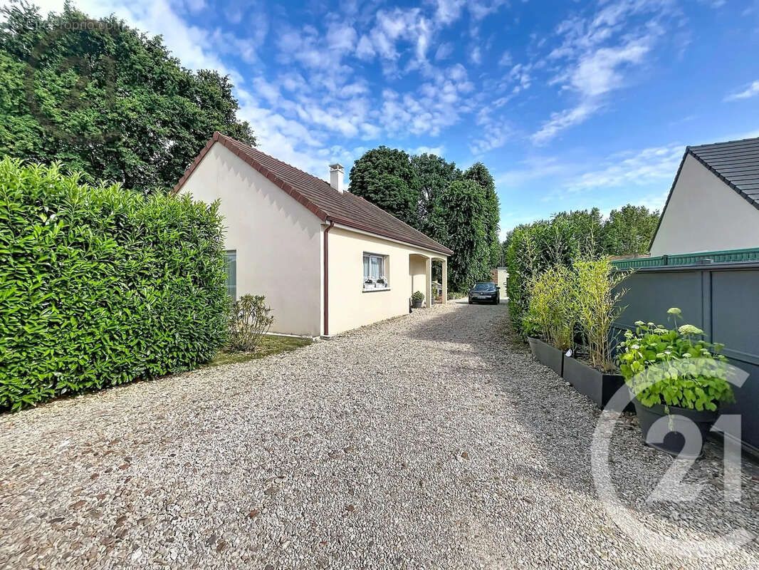 Maison 111 m² à Beaumont  - photo 3