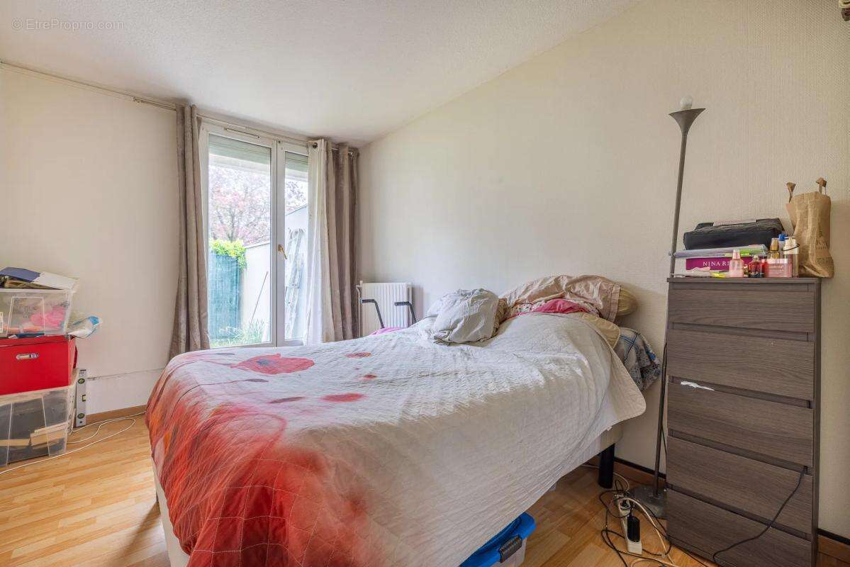 Appartement à SAVIGNY-LE-TEMPLE
