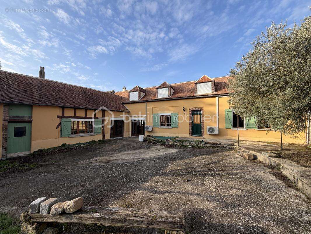 Maison à BAZOCHES-LES-BRAY