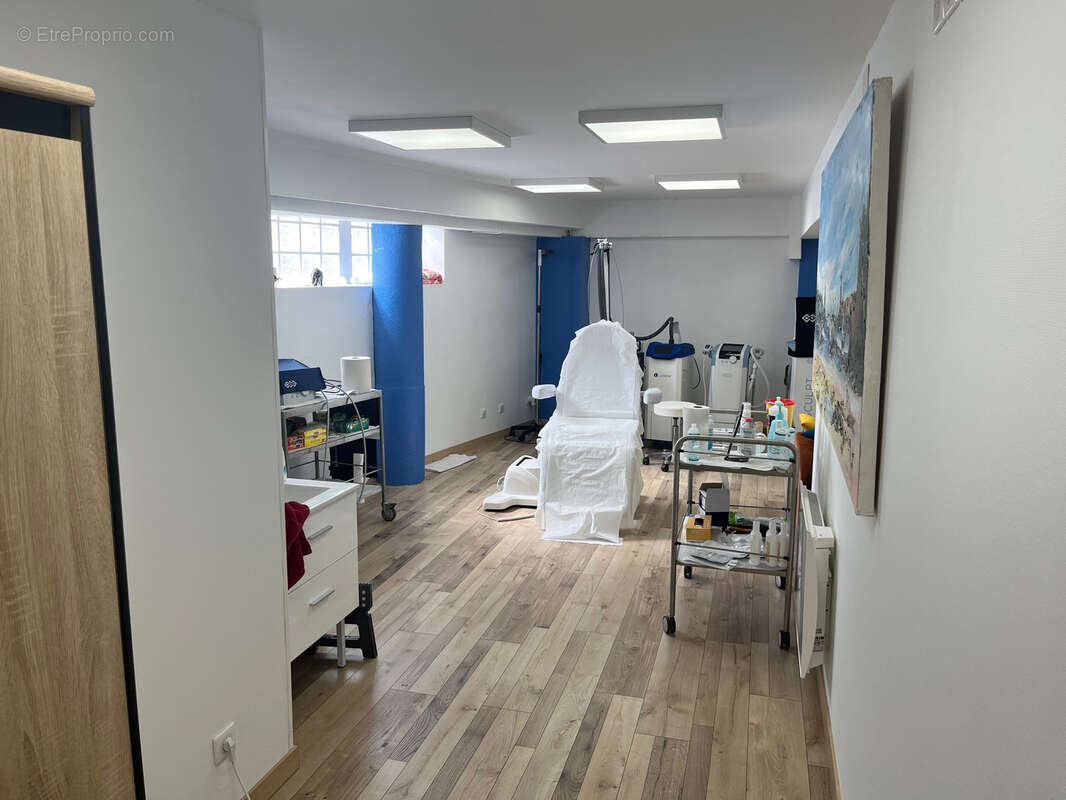 Perros-guirec port : appartement ou local professionnel - photo 6