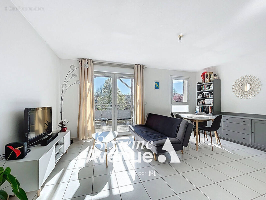 Appartement à DECINES-CHARPIEU
