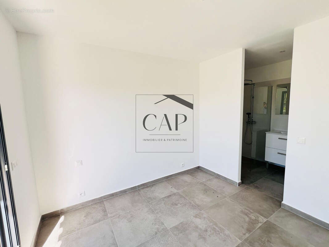 Villa individuelleT4 neuve de 114 m2 avec grand jardin   Sainte-Lucie de Porto-Vecchio   3-Bedroom - photo 8