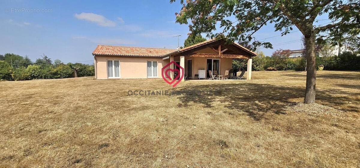 Maison à CAMPAGNE-SUR-ARIZE