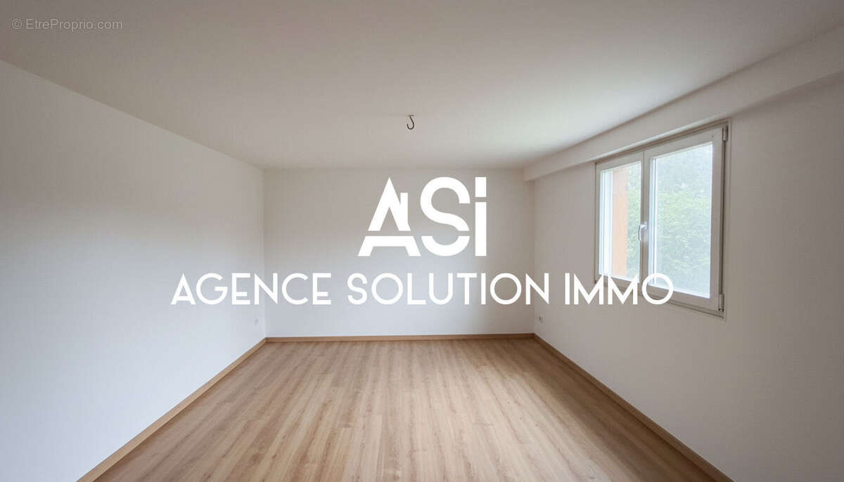 Maison à SAINT-GEORGES-LE-GAULTIER