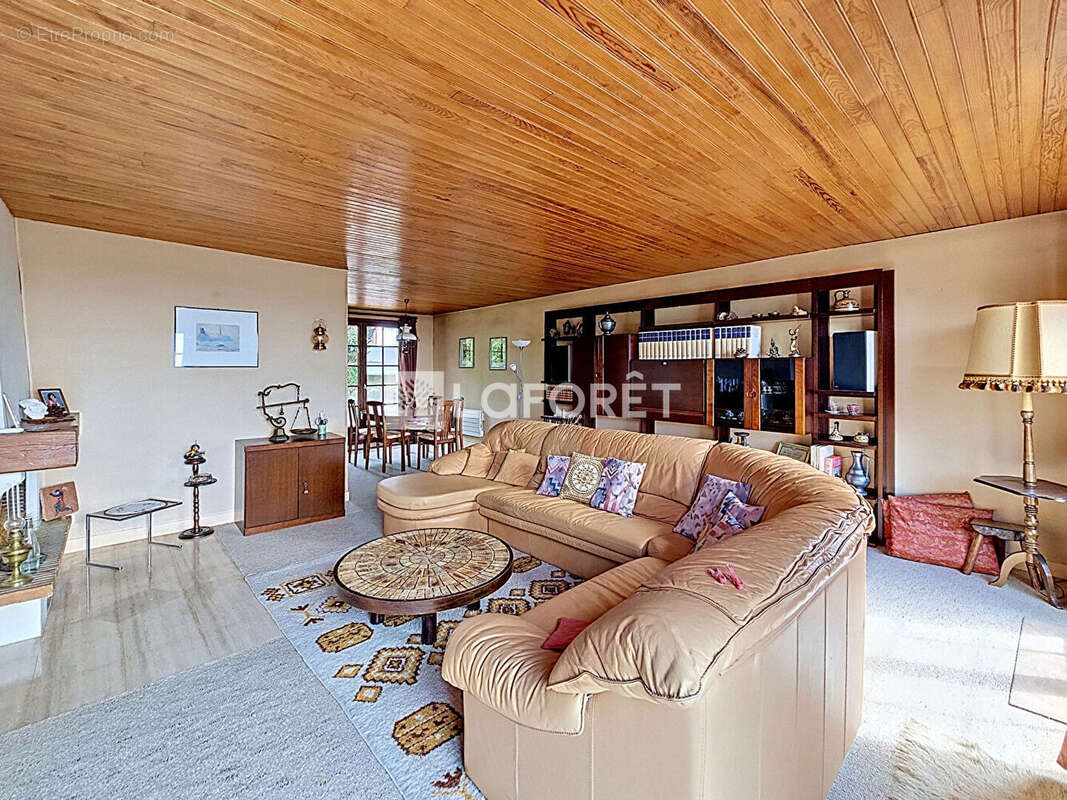 Maison à LINAS