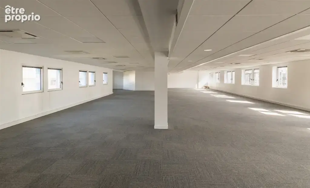 Bureaux à vendre de 2 504 m² divisibles - photo 5