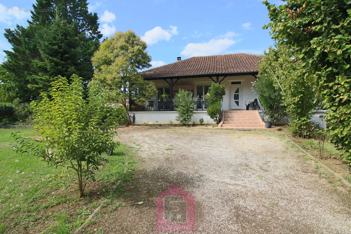 Maison à PUY-L'EVEQUE