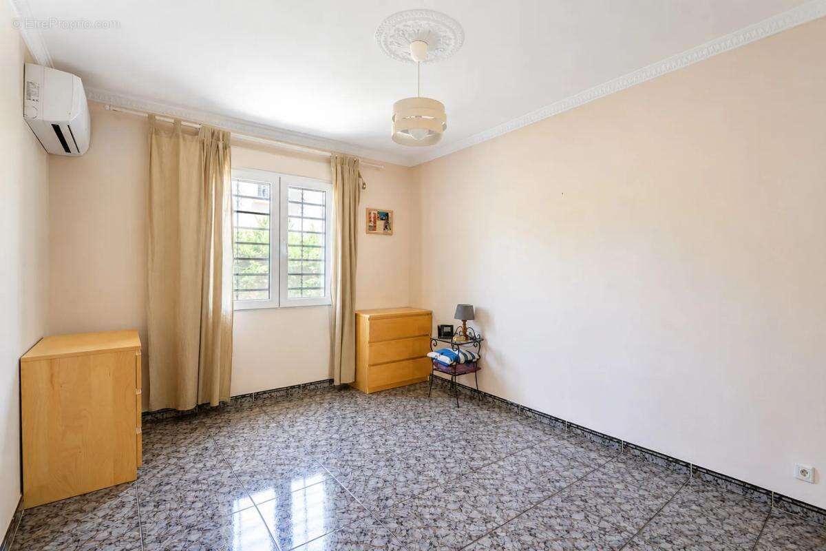 Villa plain pied 4 pièces - 116 m² - Candillargues - photo 9