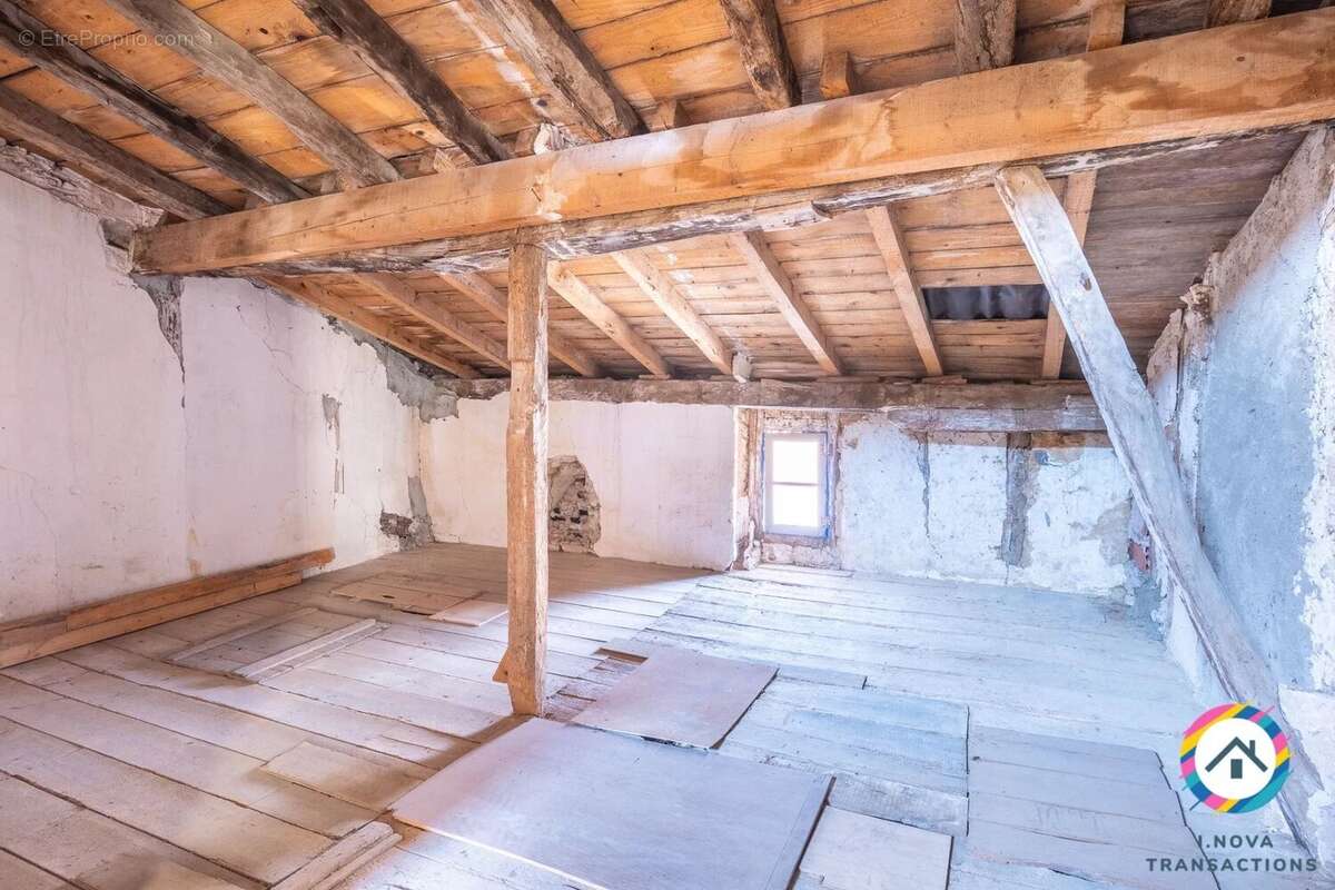 Maison de ville 118 m² – Terrasse / cour  – Dépendance – Combles aménageables – Centre Mazères - photo 18