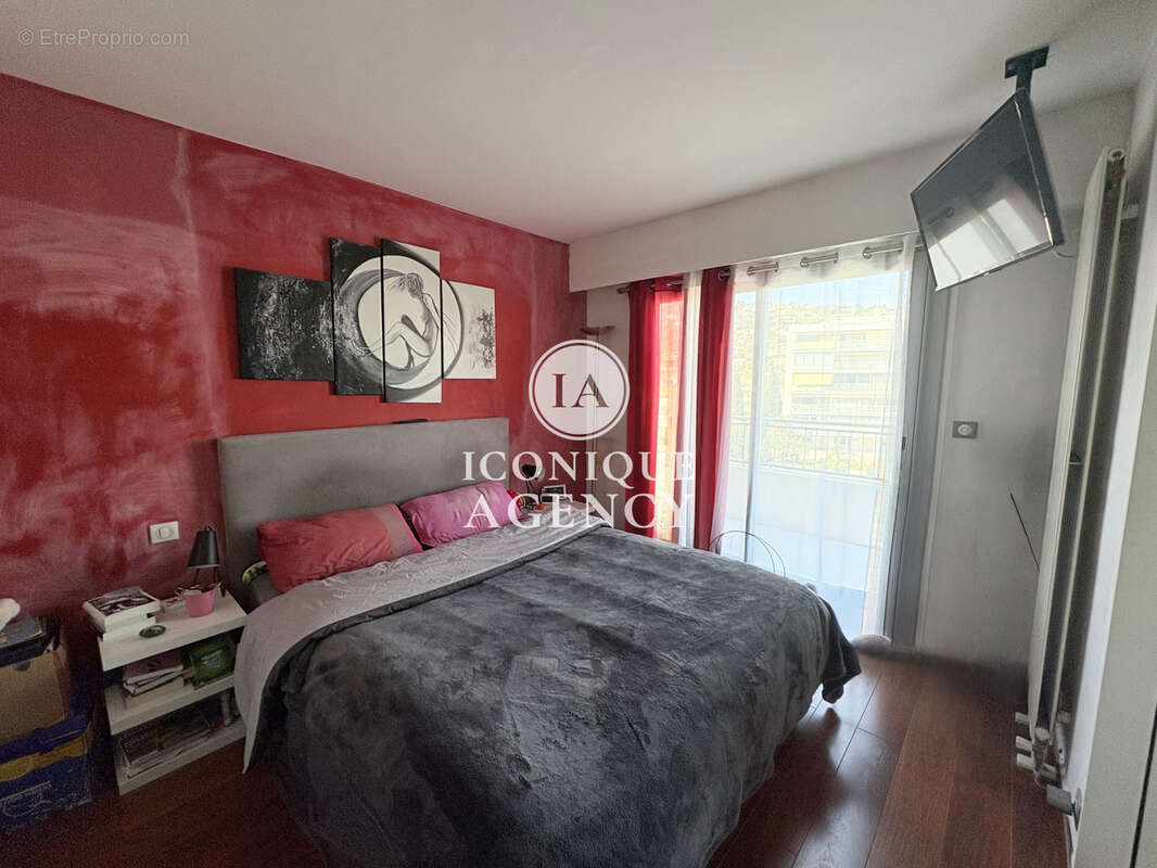 Appartement à VALLAURIS