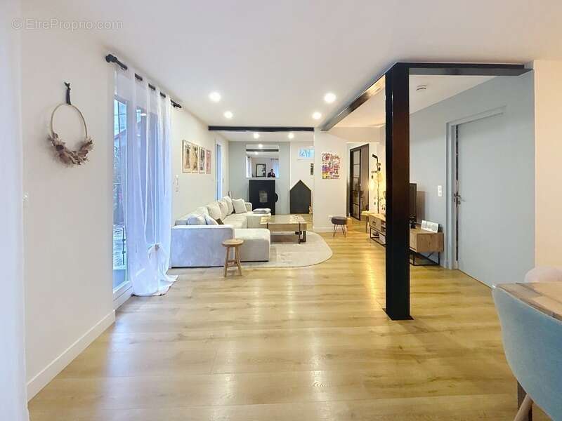 Maison à vendre 7 pièces TINQUEUX (51) - photo 8