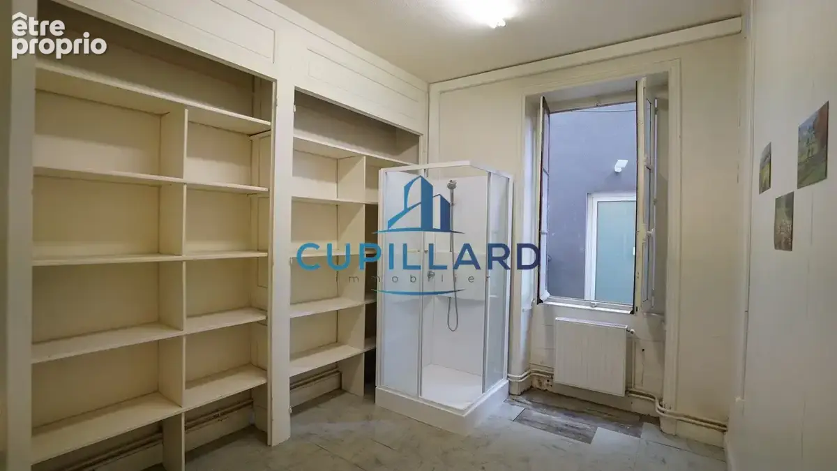 ROANNE - Appartement à rénover - photo 9