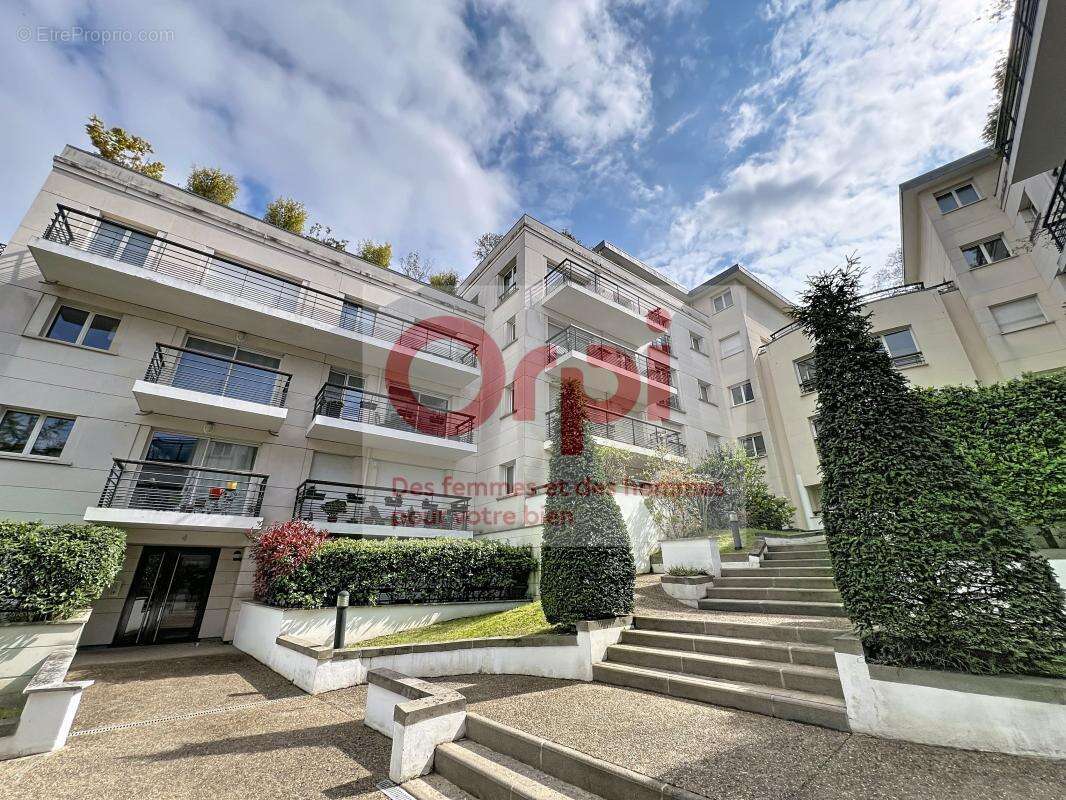 Appartement à ISSY-LES-MOULINEAUX