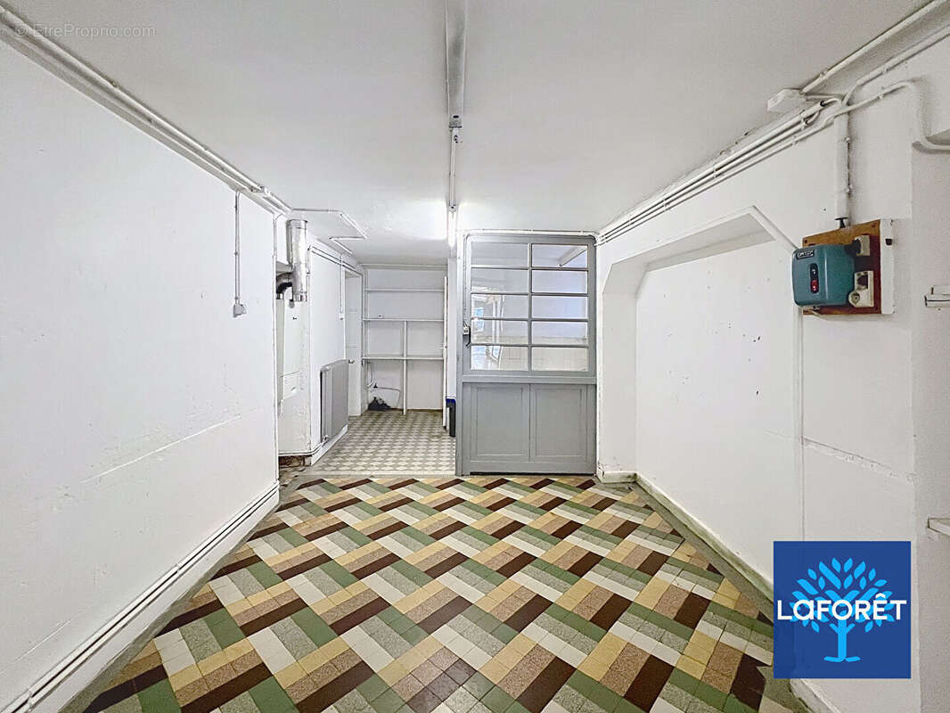 Commerce à LA FERTE-ALAIS