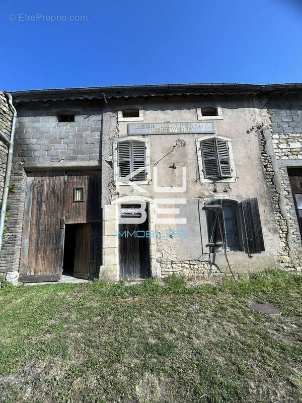 À vendre   Ensemble immobilier avec maison et 3 granges à rénover   Morville-sur-Nied - photo 6