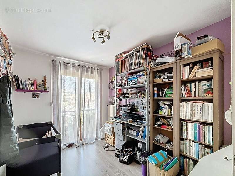 Appartement à MARSEILLE-14E