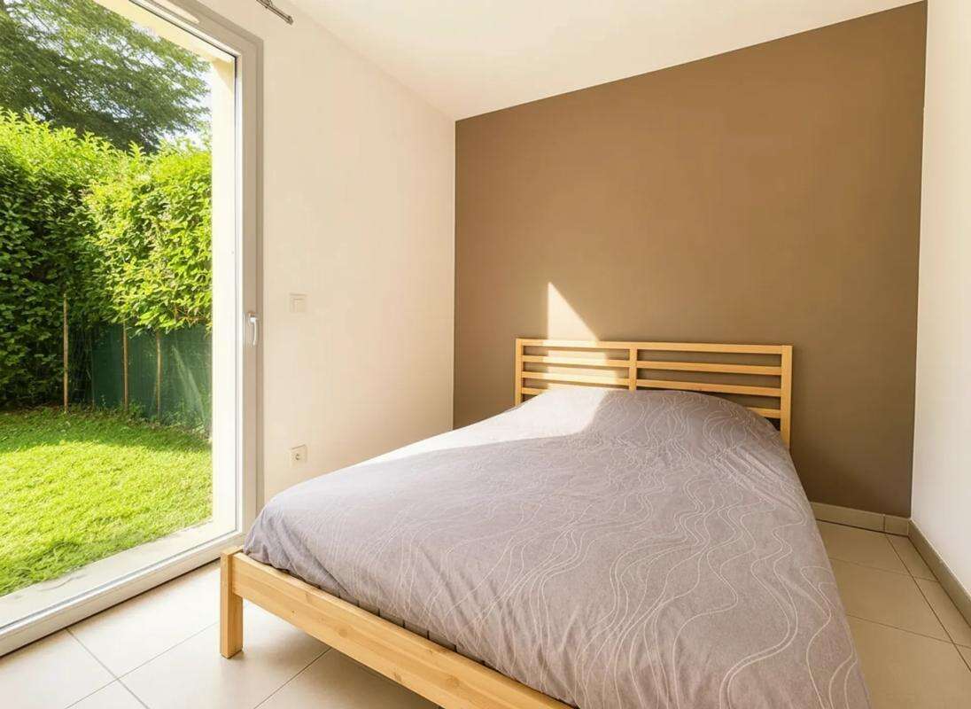 Superbe T2 de 31m2 avec jardin privatif et stationnement privé - photo 5