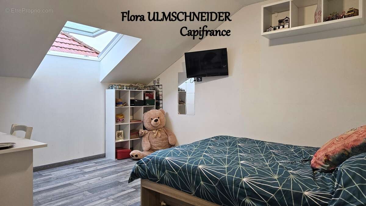Authenticité et espace : grande maison mitoyenne en pierre avec 5 chambres à vendre à CHINDRIEUX avec garage et terrain proche d - photo 21