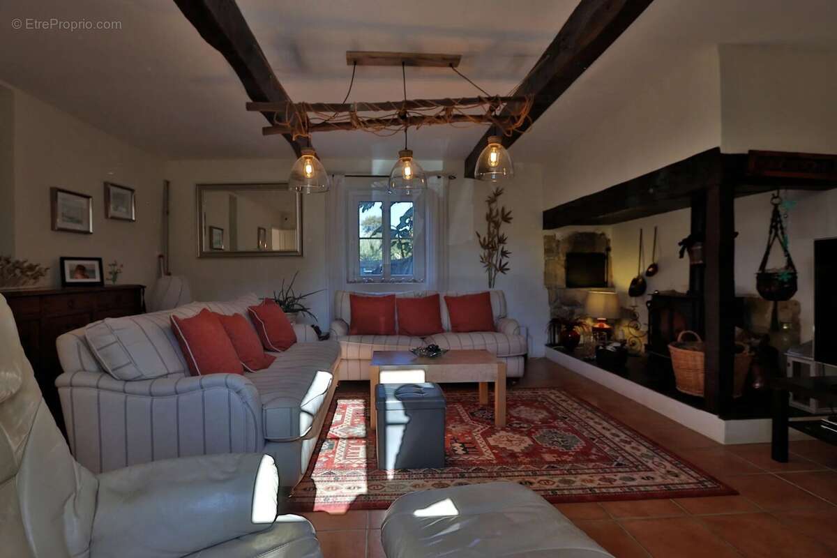 Maison à TRIE-SUR-BAISE