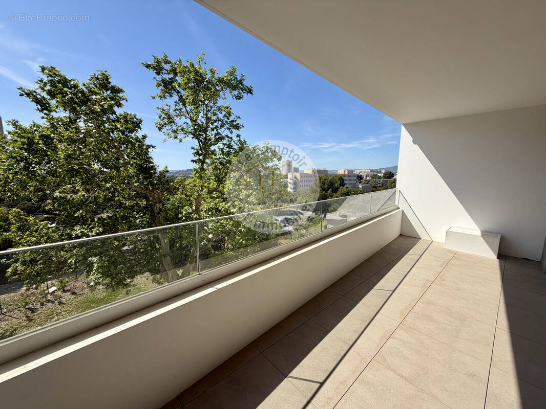 Appartement à MARSEILLE-9E