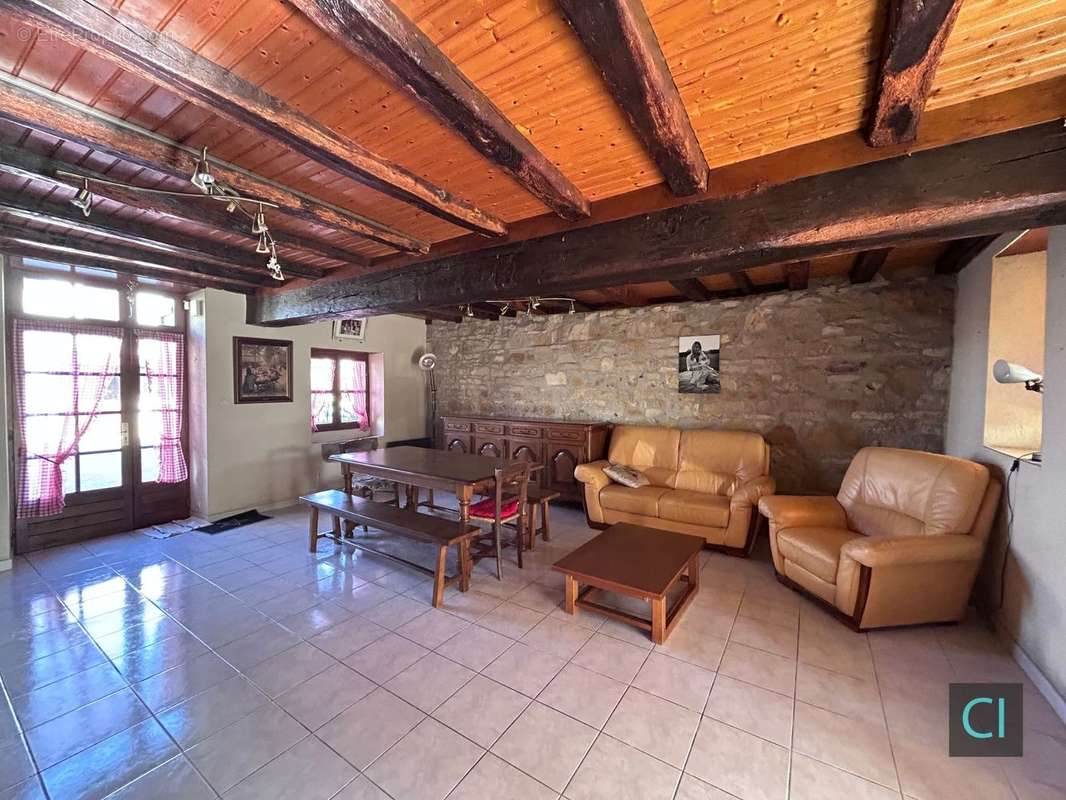 Maison de campagne avec un beau jardin - photo 9