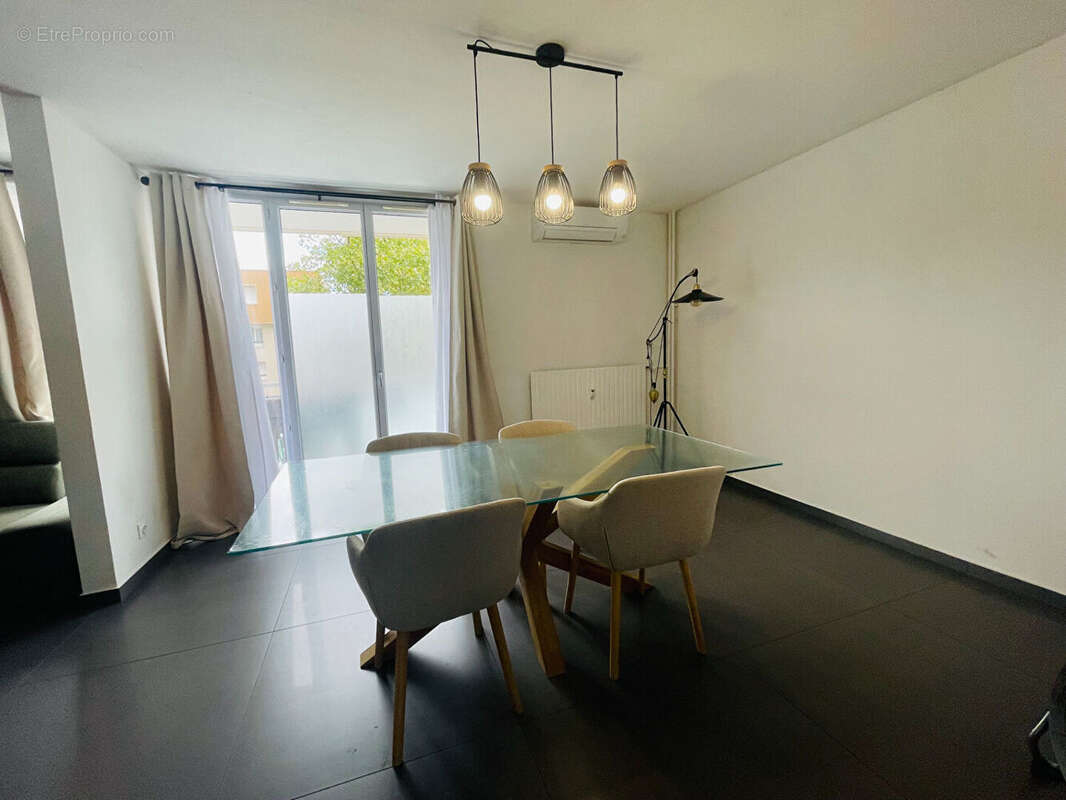 Appartement à PORT-DE-BOUC