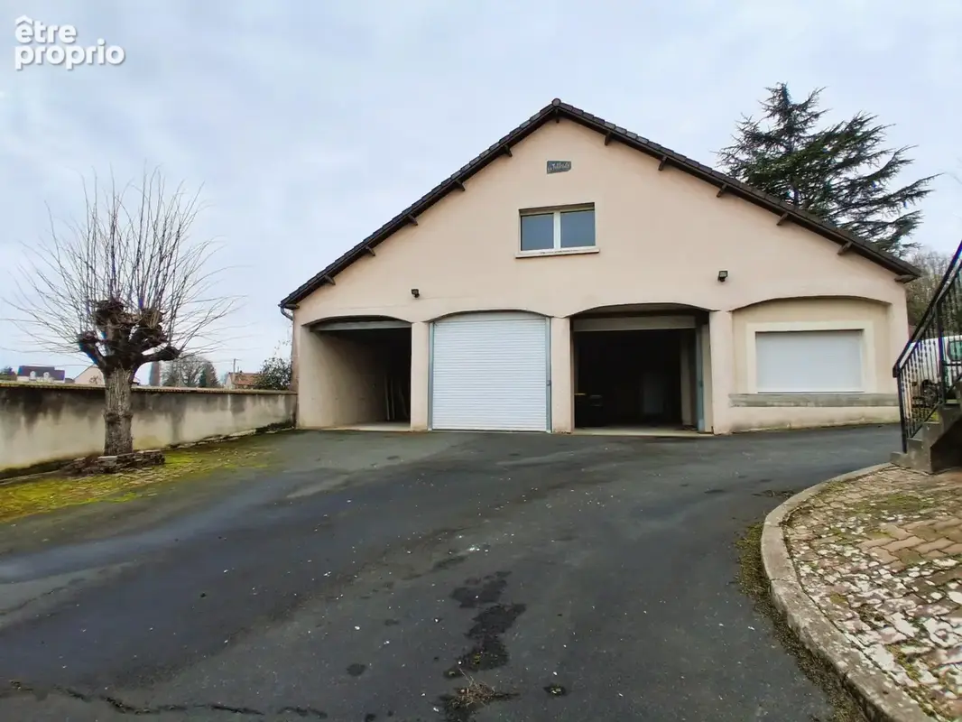Immeuble de rapport - 5 logements 273m2 habitable + dependances - photo 2