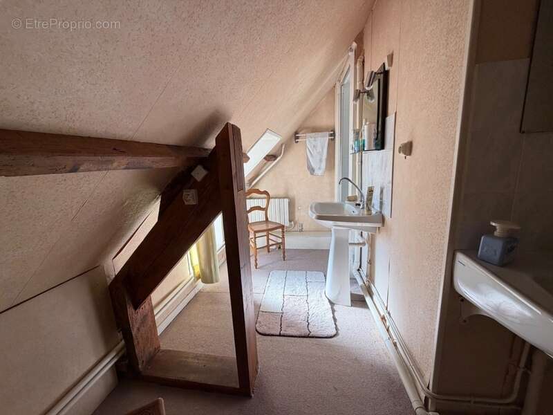 Maison à SAINT-SAUVEUR-LENDELIN