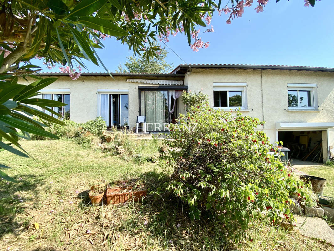 Maison au calme Proche des commodités à  CASTILLON LA BATAILLE - photo 7