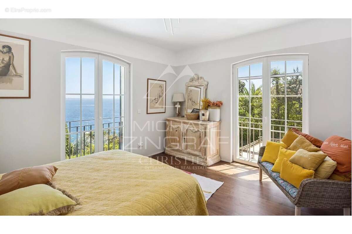 Proche Cannes - Théoule-Sur-Mer - Villa Domaine Pieds dans l'eau - photo 9