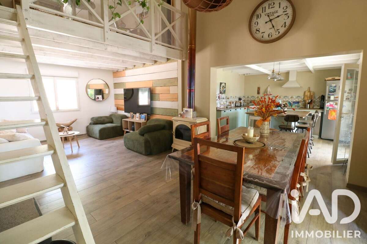 Maison 150 m² à La Roquebrussanne  - photo 6