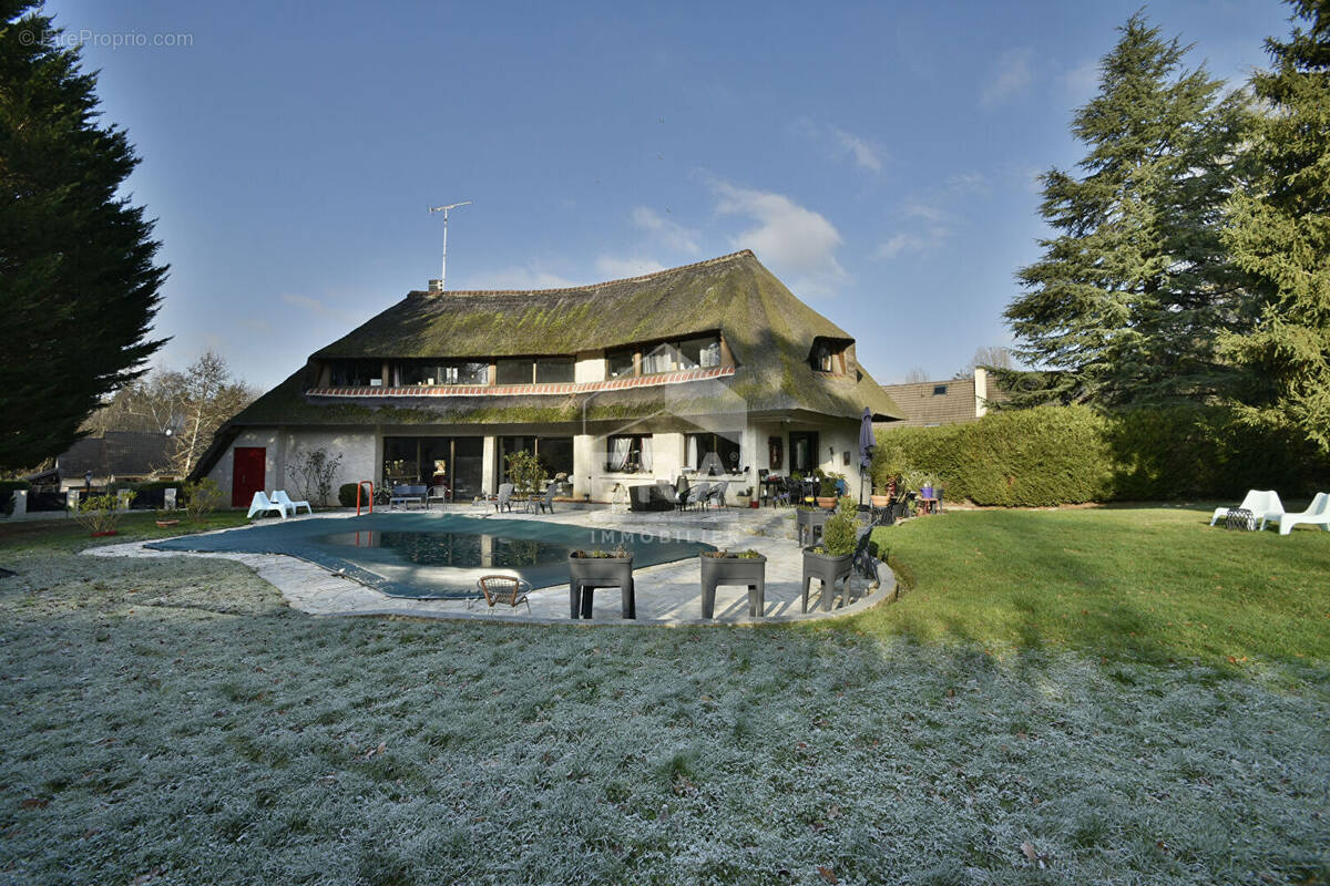 Maison à SAINT-REMY-L'HONORE