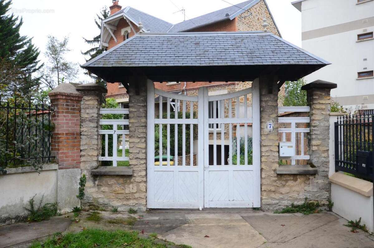 Maison à SAINT-MAUR-DES-FOSSES