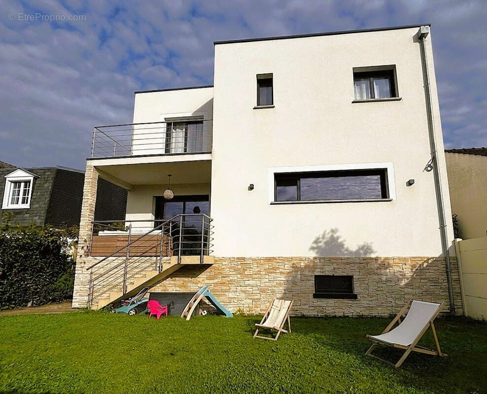 Maison à FRANCONVILLE